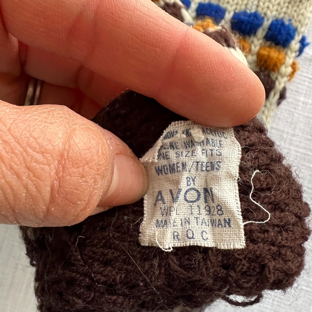 Vintage Avon Knit Mittens Colorblock Winter Gloves Womens Teens - Picture 4 of 4